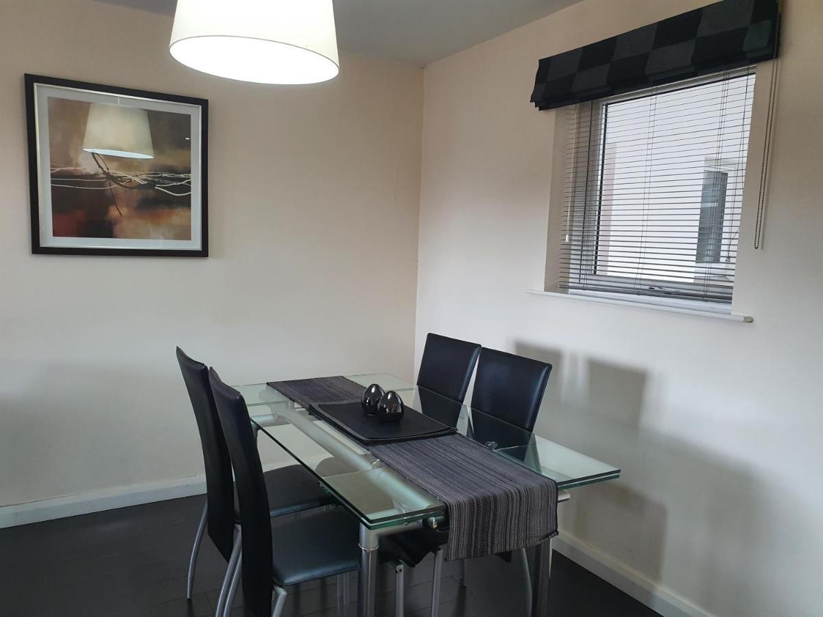 Library Square Penthouse Apartment Белфаст Екстериор снимка