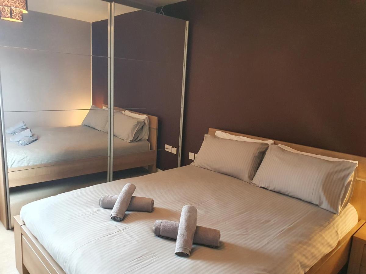 Library Square Penthouse Apartment Белфаст Екстериор снимка