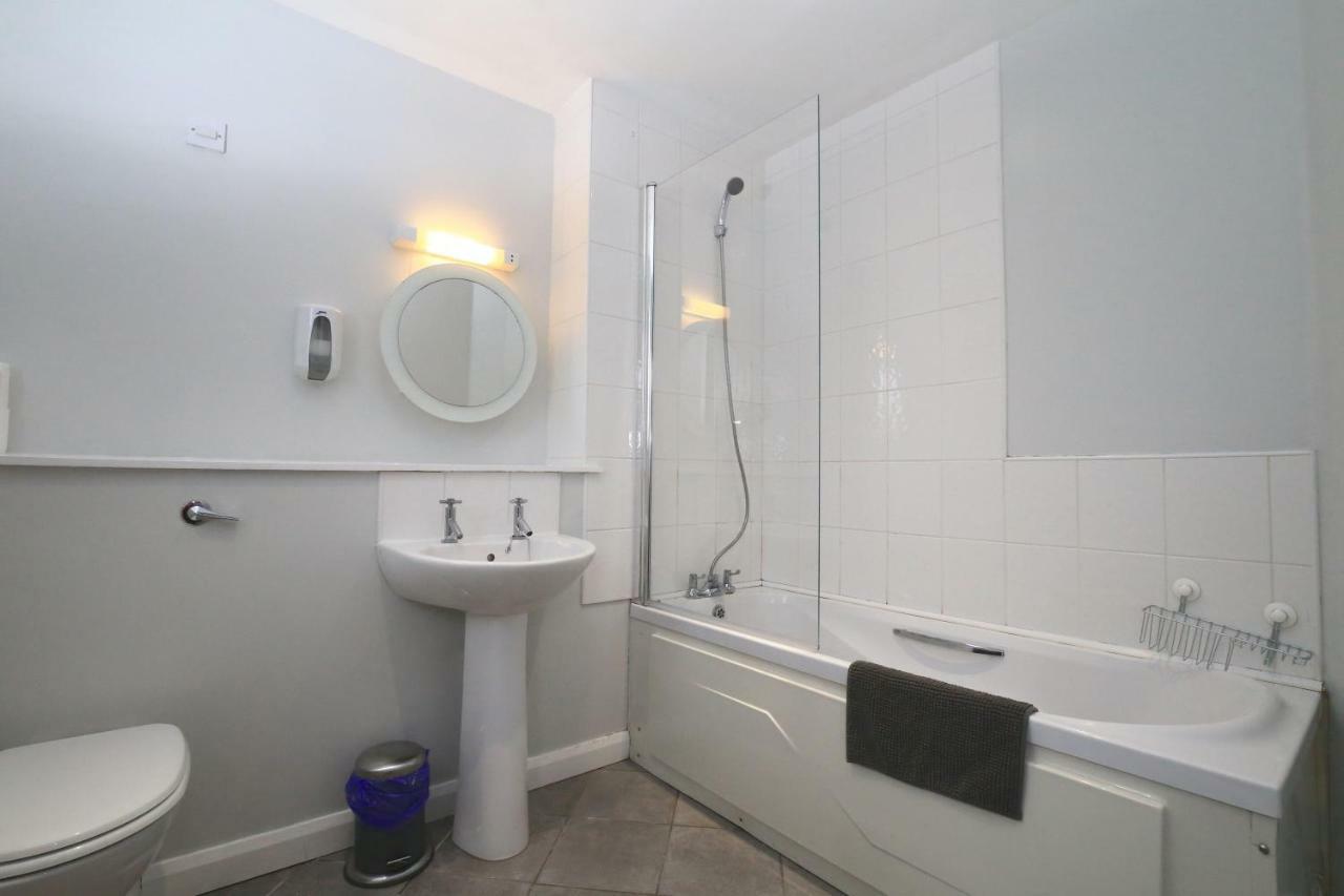 Library Square Penthouse Apartment Белфаст Екстериор снимка