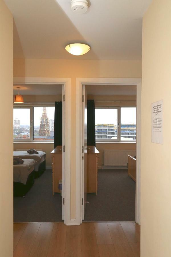 Library Square Penthouse Apartment Белфаст Екстериор снимка