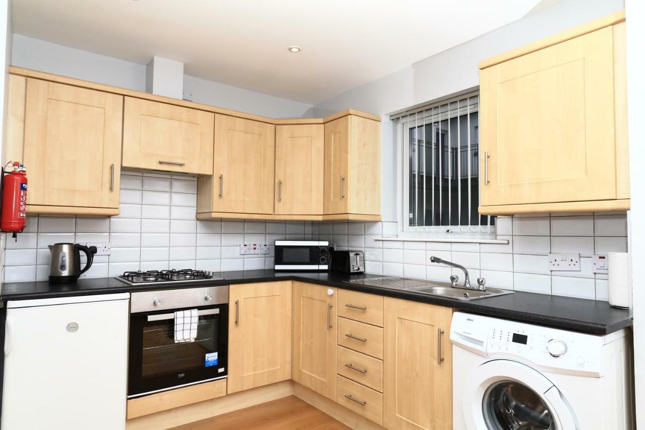 Library Square Penthouse Apartment Белфаст Екстериор снимка