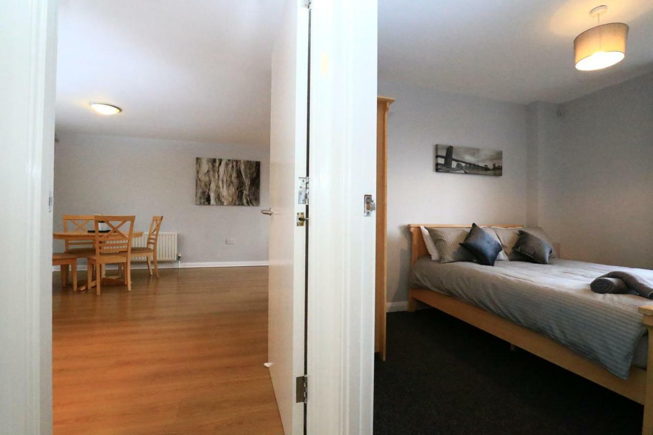 Library Square Penthouse Apartment Белфаст Екстериор снимка