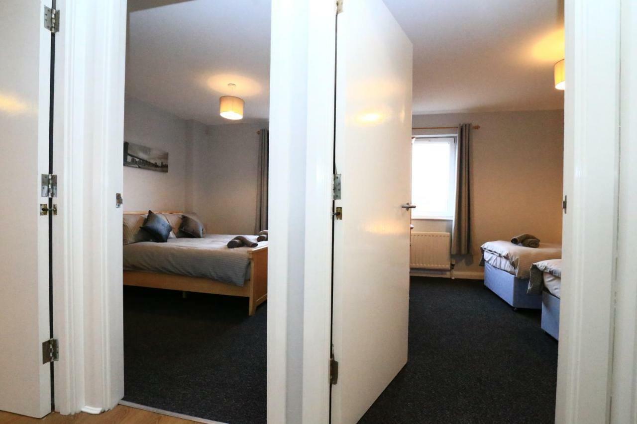 Library Square Penthouse Apartment Белфаст Екстериор снимка