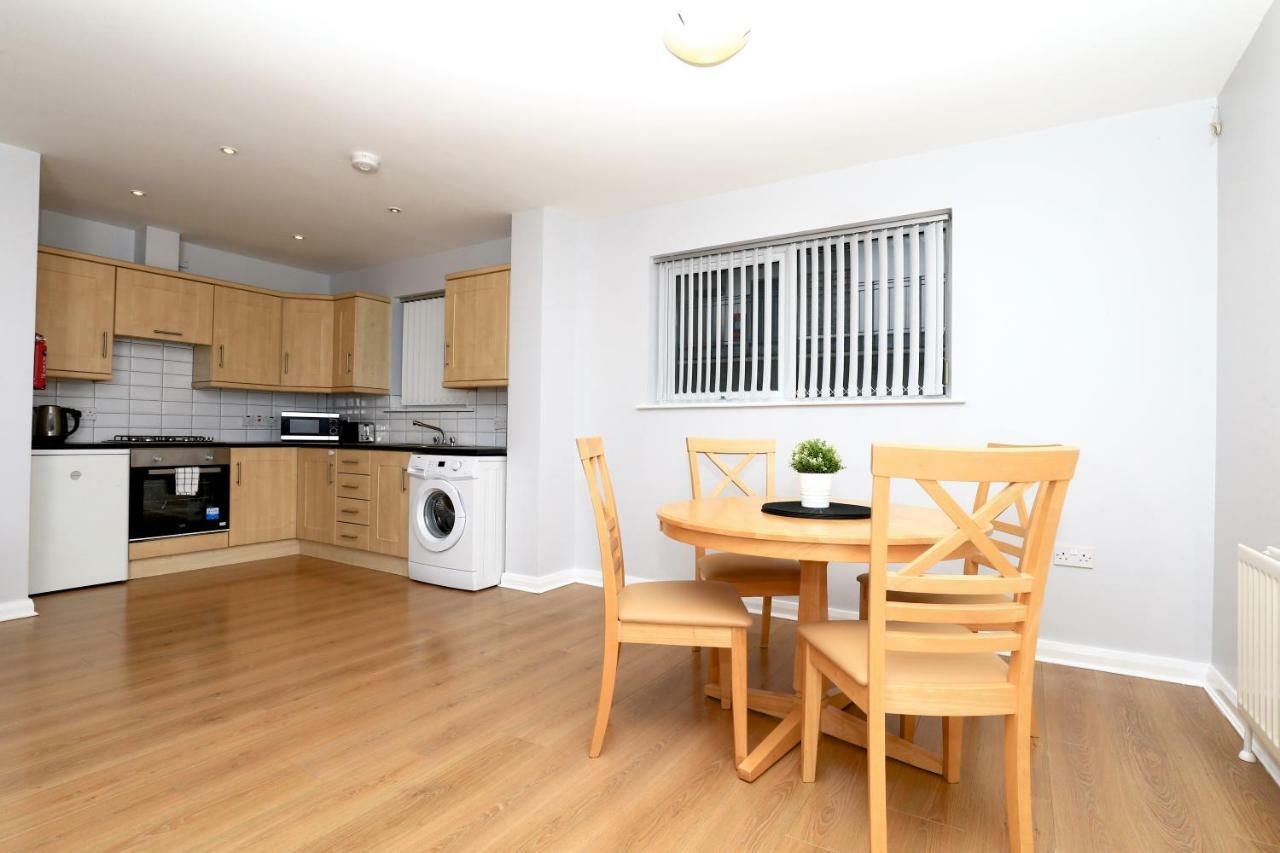 Library Square Penthouse Apartment Белфаст Екстериор снимка